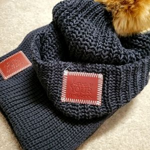 Love Your Melon Tabogan and scarf